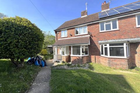 3 bedroom semi-detached house to rent, Ingrams Avenue, Bexhill-on-Sea, TN39