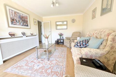 2 bedroom flat to rent, Cooden Drive, Bexhill-on-Sea, TN39