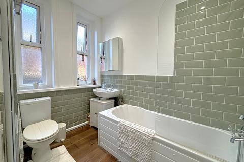 Flat 1, 12 Cranfield Road, Bexhill-on-sea, TN40 1QB