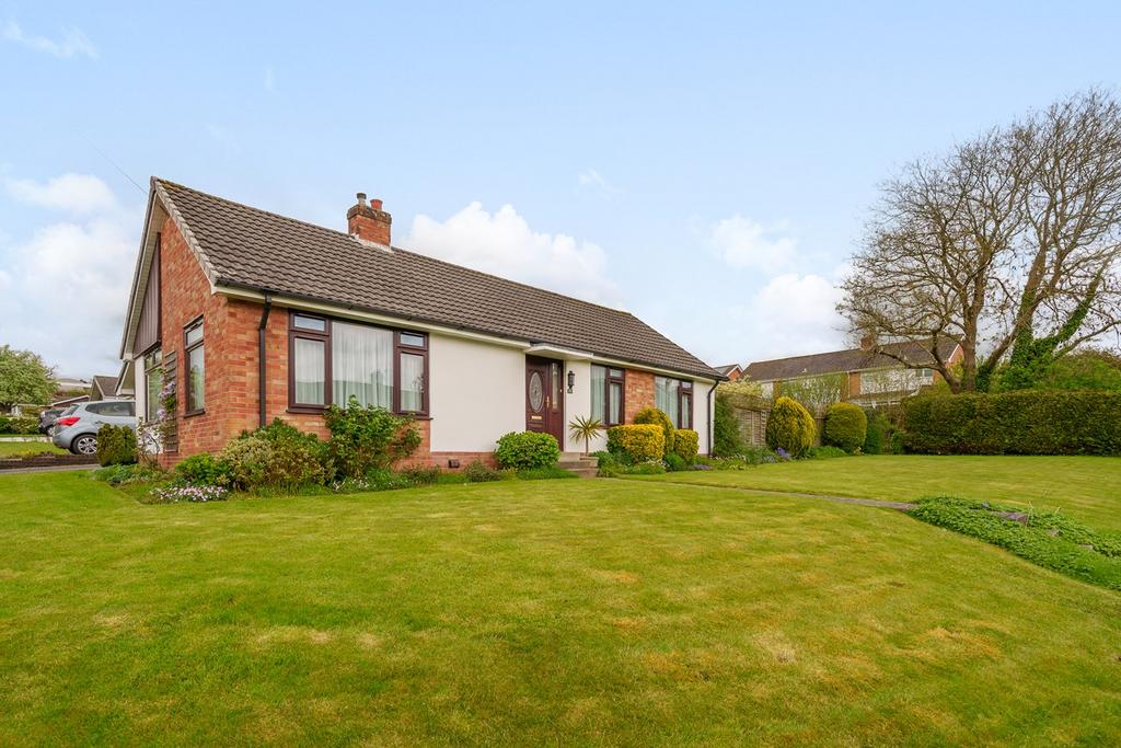 Woodbury Avenue, Wells, BA5 3 bed detached bungalow for sale £435,000