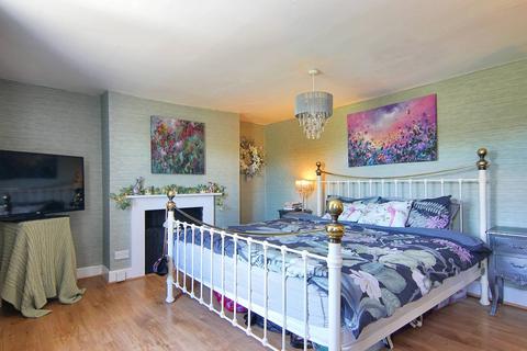 2 bedroom end of terrace house for sale, Lower Ladyes Hills, Kenilworth CV8
