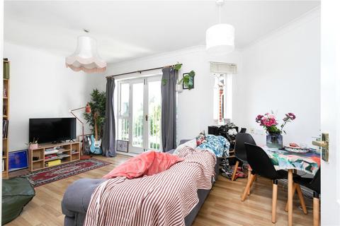 28 Shalbourne Square, London, E9 5JN