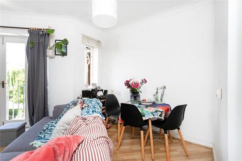 28 Shalbourne Square, London, E9 5JN