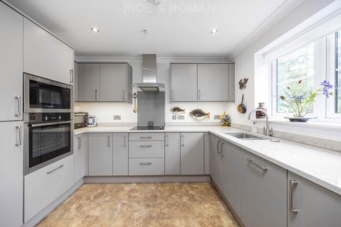 3 bedroom retirement property for sale, Rise Road, Ascot SL5