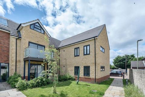 2 bedroom flat for sale, Old Orchard Court,  Witney,  OX28