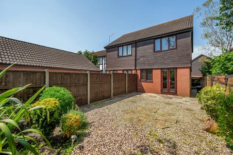 36 Windmill Field, Windlesham, GU20 6QD