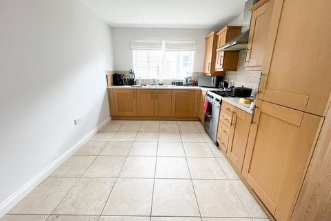 4 bedroom house to rent, Brentry, Bristol BS10