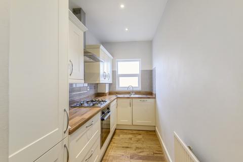 1 bedroom apartment to rent, Balham High Road London SW12