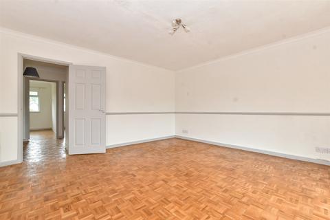 2 bedroom flat for sale, Copperfield Court, Leatherhead, Surrey