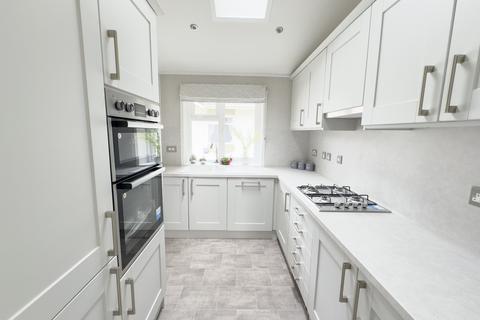 2 bedroom lodge for sale, Ashford, Kent, TN27