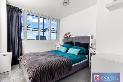 1 bedroom flat to rent, Bartholomew Court, High Street, London, EN8