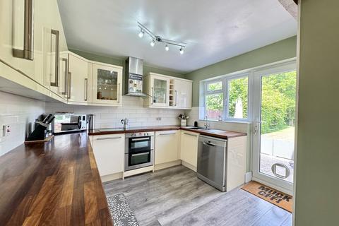 Little Knowle Chiddingly Road, Horam, Heathfield, TN21 0JH