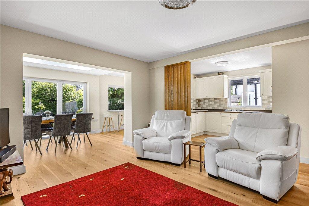 Living Room/Kitchen