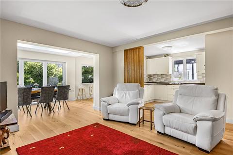 6 Chestnut Drive, Englefield Green, Egham, TW20 0BJ