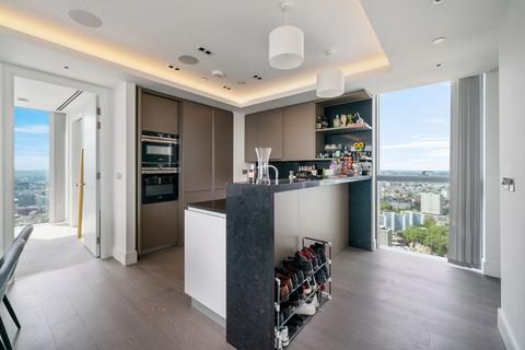 2 bedroom apartment for sale, Bollinder Place, Carrara Tower, EC1V