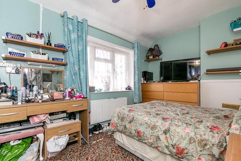 153 Downham Way, Bromley, BR1 5NZ