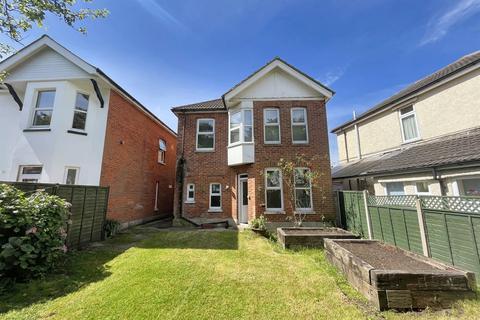 52a Leaphill Road, Bournemouth, BH7 6LU