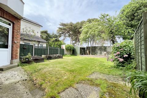 52a Leaphill Road, Bournemouth, BH7 6LU
