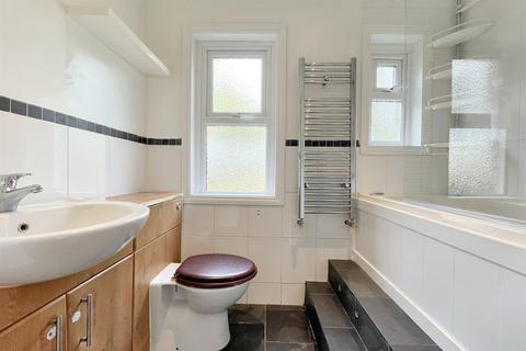 52a Leaphill Road, Bournemouth, BH7 6LU