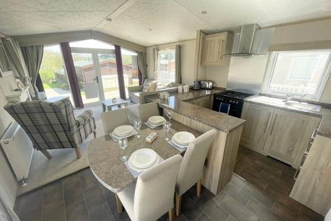 3 bedroom lodge for sale, Trevella Holiday Park