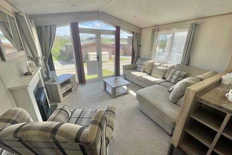 3 bedroom lodge for sale, Trevella Holiday Park