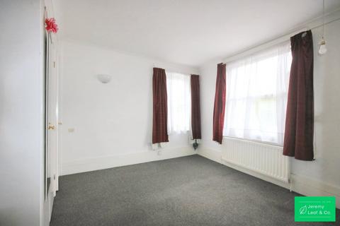 2 bedroom maisonette for sale, Glenthorne Road, Friern Barnet, N11