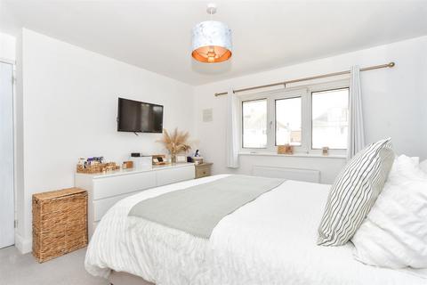 48 Belloc Road, Wick, Littlehampton, BN17 7EZ
