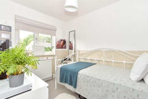 48 Belloc Road, Wick, Littlehampton, BN17 7EZ