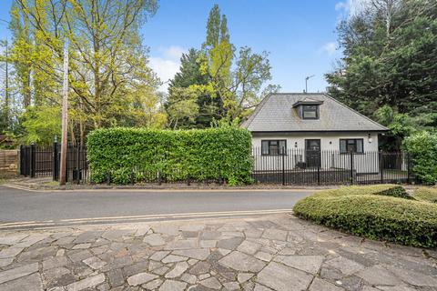 3 bedroom detached house for sale, Westbury Road, Northwood, Middlesex