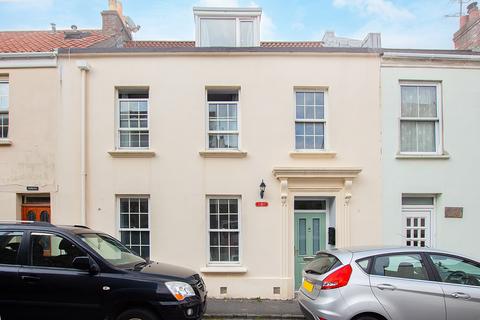 3 bedroom property for sale, New Paris Road, St Peter Port, Guernsey, GY1