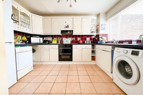 40 Bevington Close, Patchway, Bristol, BS34 5NP