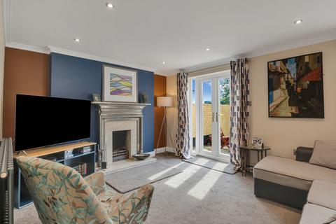 5 bedroom semi-detached house to rent, Horsefair Close, Stowmarket, Suffolk