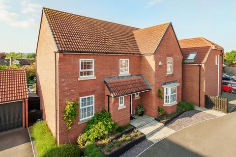 5 bedroom detached house for sale, Aginhills Drive, Monkton Heathfield