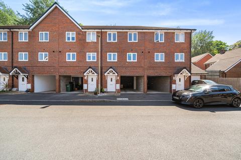 3 bedroom terraced house for sale, Bow Lake Gardens, Bishopstoke SO50