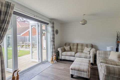 3 bedroom detached house for sale, Aggregate Walk, Colchester, CO2