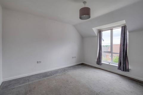 1 bedroom flat for sale, Thorn Court, Arlingham Avenue, Bromsgrove, B61 8AX