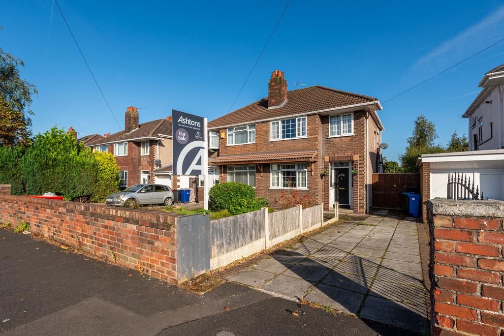Liverpool Road, Widnes WA8 3 bed semidetached house for sale £200,000