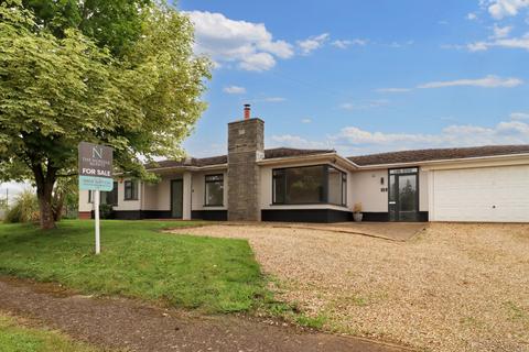 4 bedroom detached bungalow for sale, Common Lane, North Runcton, King's Lynn, Norfolk, PE33