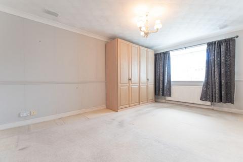 18 Beaumaris Close, Leigh, WN7 5BP