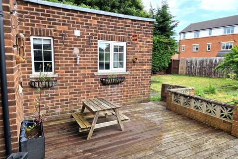3 bedroom detached house to rent, Cedar Terrace, Houghton-Le-Spring, Fencehouses, DH4