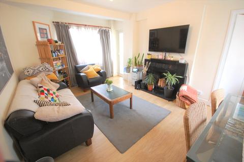 3 bedroom flat to rent, Chiswick Village, London W4