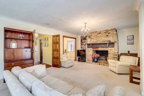 4 bedroom detached house for sale, Mountdale Gardens, Leigh-on-sea, SS9