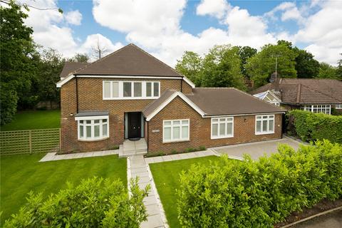 4 bedroom detached house to rent, Knowle Park, Cobham, Surrey, KT11