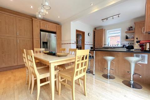 3 bedroom detached house for sale, Minster Road, Bromley BR1