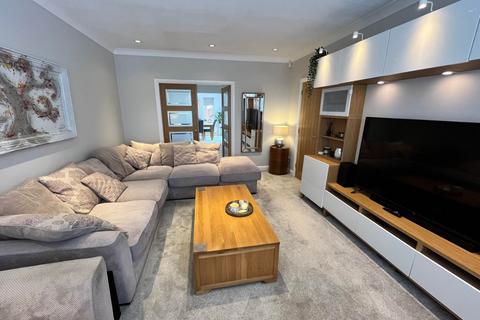 20 Arkle Drive, Chadderton, Oldham, OL9 0ND