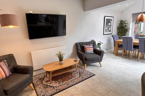 20 Arkle Drive, Chadderton, Oldham, OL9 0ND