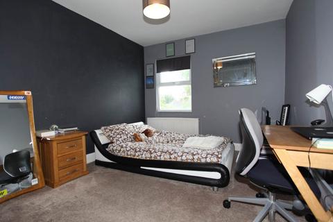 56 Hatfield Road, Potters Bar, EN6 1HT