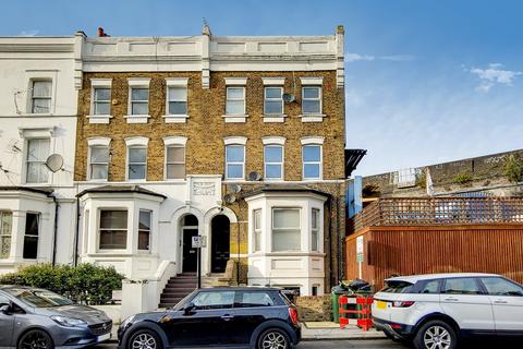 2 bedroom flat to rent, Iverson Road, West Hampstead NW6