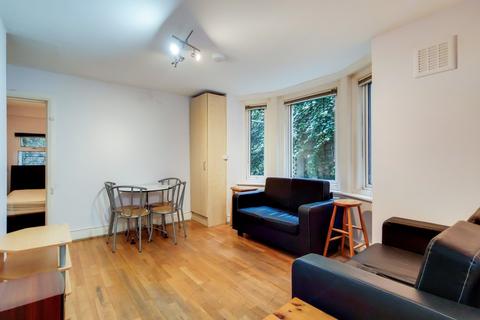 2 bedroom flat to rent, Iverson Road, West Hampstead NW6