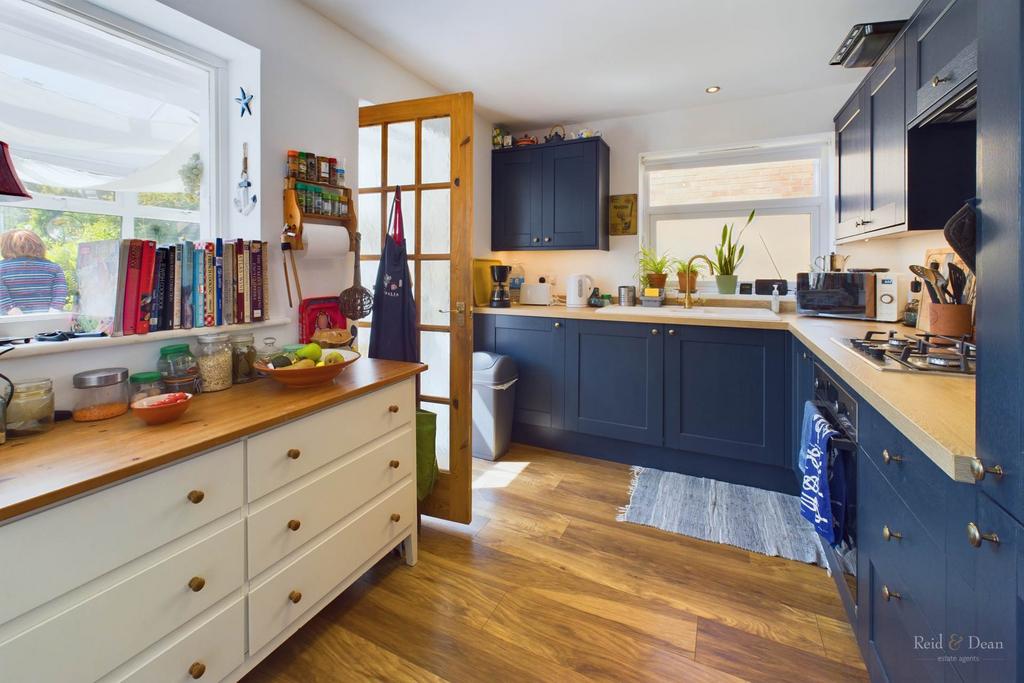 Eridge Road, Eastbourne 3 bed chalet for sale £400,000